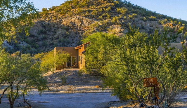 *CASA AGAVE* New Fully Appointed! Couples and Meadows Clients. READ REVIEWS!