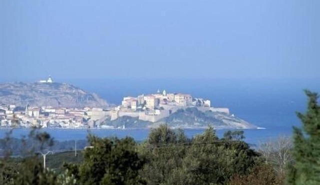 CASA AMANDULU * the sweetness and calm of the countryside facing the bay of Calvi