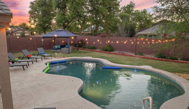 Casa Golden Retreat | Heated Pool Hot Tub BBQ