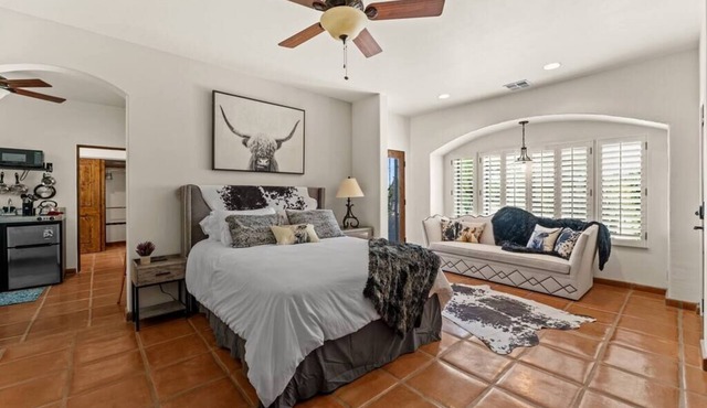CASA Longhorn is a Charming Luxury casita