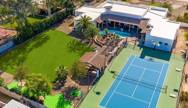 Casa Palacio - 8BR/9BA Mansion w/Pool, Spa, Water Slide & Tennis Court!