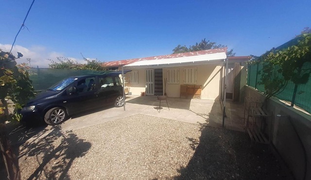 Casa Vacanze Indipendente, Parcheggio Interno e Giardino Privato Recintato