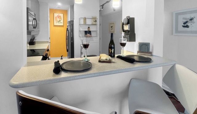 Catalina Crib~ Experience Downtown Wilmington Nightlife, Walk to Concerts