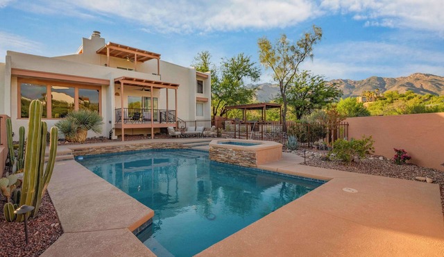 Catalina Foothills Summer Villa | Pool & Skyline
