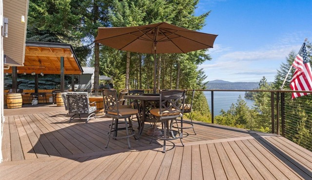 Cave Bay Escape - Stunning CDA Lake View, Deck, Grill, Blackstone, Fire Pit, and near Boat Launch!