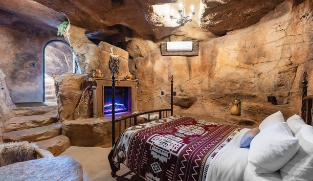 Cave Dwellers- Zions' Only Hand-Sculpted Cave