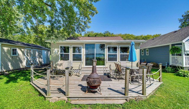 Cayuga Lake Cottage: Private Dock & Deck!