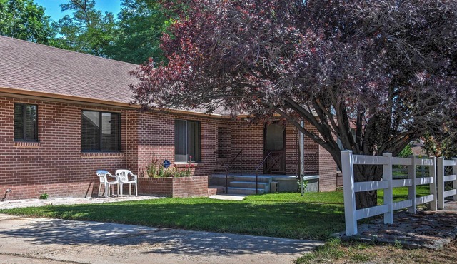 Central Escalante Home ~ 5 Mi to Grand Staircase!
