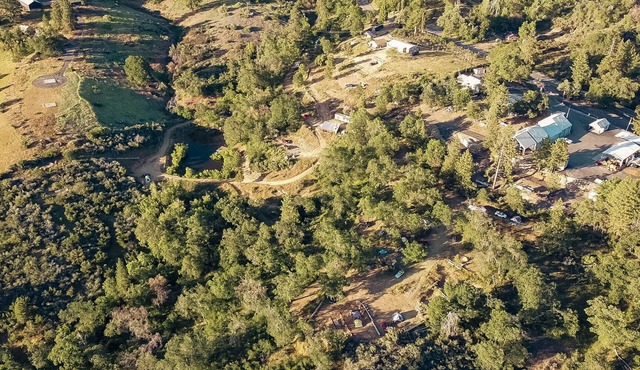CG04 Large 25X40 ft. Campsite/Shower - Kings Canyon & Sequoia NP