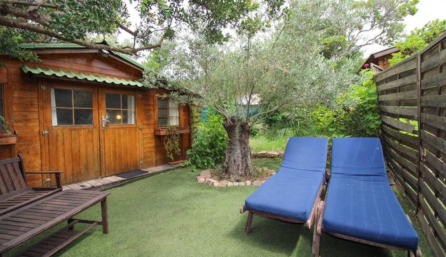 Chalet 'Un Moment De Douceur' with Sea View, Wi-Fi and Air Conditioning