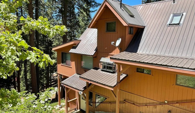 Chalet Yosemite