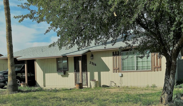 Chandler Fashion Mall complete HOUSE 2 BR.
