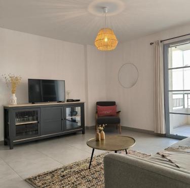Charmant appartement climatisé avec balcon à Bonifacio- calme & bien situé