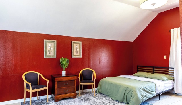 Charming 1-bedroom cottage in Richmond