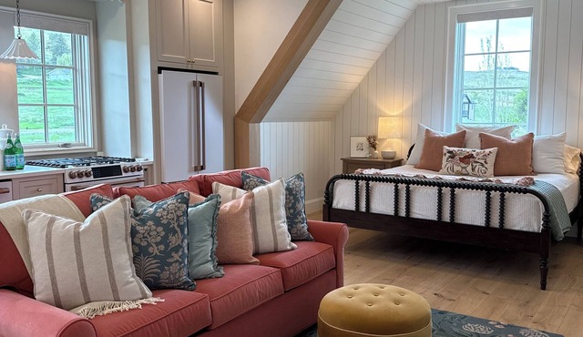Charming 1-bedroom studio cottage in delightful Fish Haven with AC