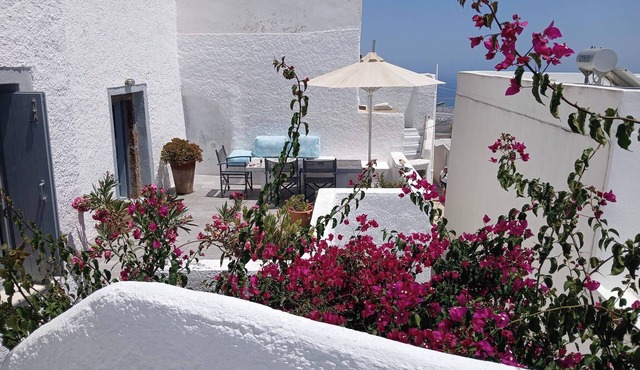 Charming 1705 Castle House in Pirgos Kallistis, Greece