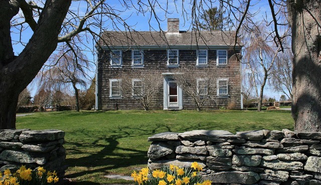 Charming 18th century farmhouse near ocean and artisan shops