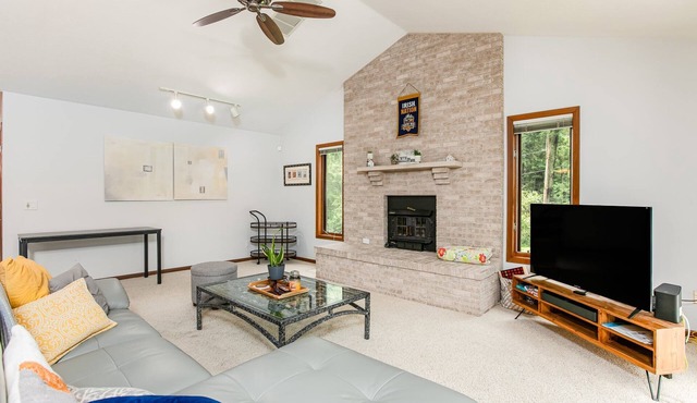Charming 4-Bedroom Retreat Near Notre Dame