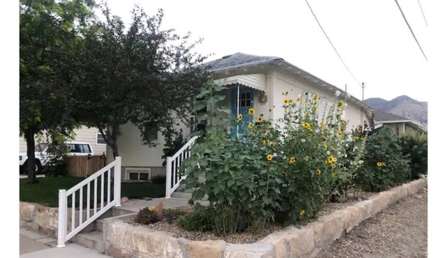 Charming artfully appointed eclectic bungalow