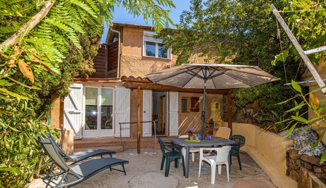 Charming, classic Corsican cottage in the southwest of the island.