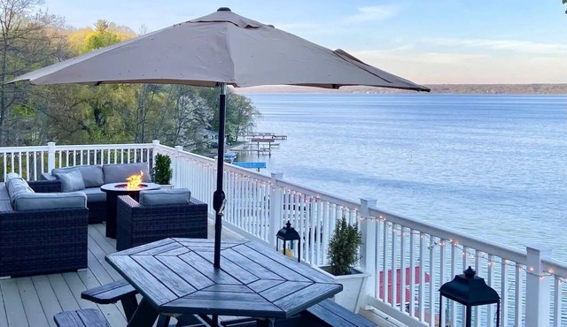 Charming Lakefront Cottage in Heart of the Wine Trail: Seneca Fingerlake