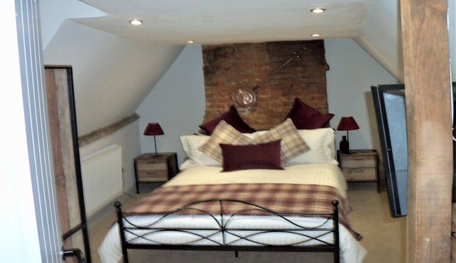 Charming New Forest Escape Near Forest Walks & Coast