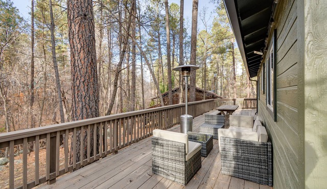 Charming Prescott Cabin: 6 Mi to Downtown!