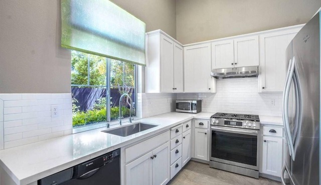 Charming & Quiet 2-bedroom House in Yountville