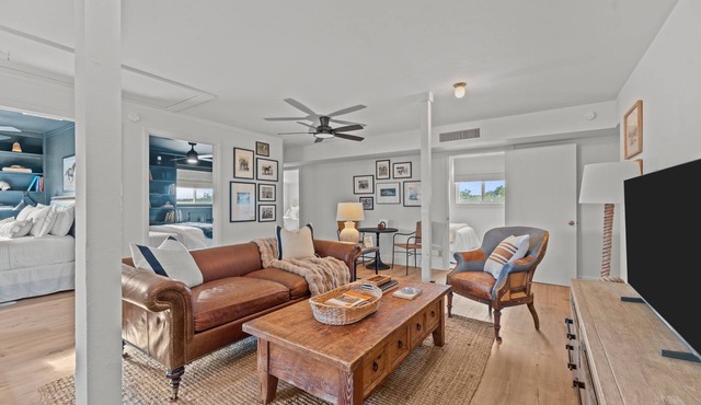 Charming Renovated 4BR Western Bunkhouse on Acreage, Horse Friendly -Wickenburg
