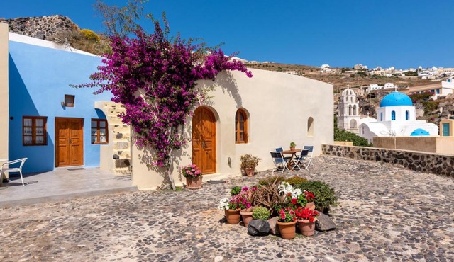 Charming Restored 300yr-0ld Guest House