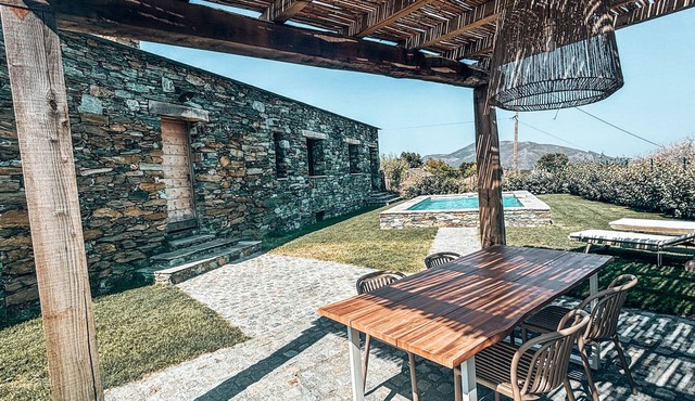 Charming sheepfold "U Sognu" with heated swimming pool near Saint-Florent