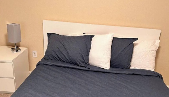 Cheerful 3-bedroom home with free parking.