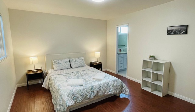 Cheerful home,4bedrooms,6beds,2baths,TV,Central AC