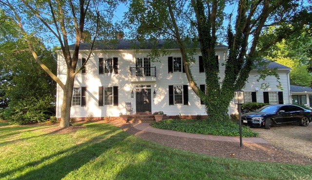 Chesapeake Bay-front Estate minutes to Irvington, Kilmarnock Whitestone
