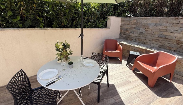 Cité Paoline - Quiet Escape with Terrace Parking & Wi-Fi