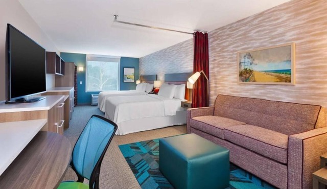 Cityscape Comfort! 3 Family-friendly Units! Pool, Minutes to Wrightsville Beach!