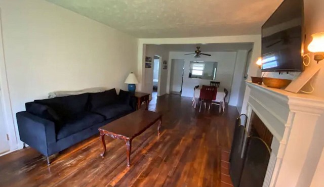 ‘Clara’ Just Off I-75! 2 Full Bedrooms!