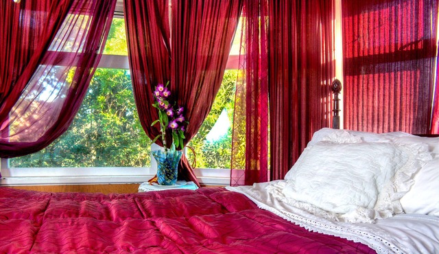 Cliff Crest Bed & Breakfast