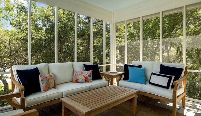 Coastal Retreat with Outdoor TV and Relaxing Porch Space in Atlantic Beach, NC