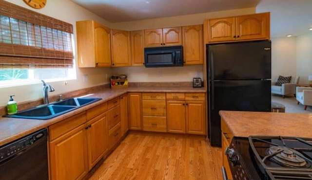 Cobb Mountain Chalet Main Floor