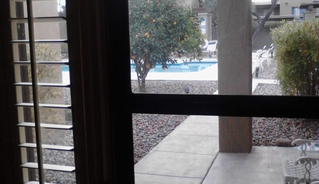 Comfortable 1BR Ground Level Condo Near Fountain Park