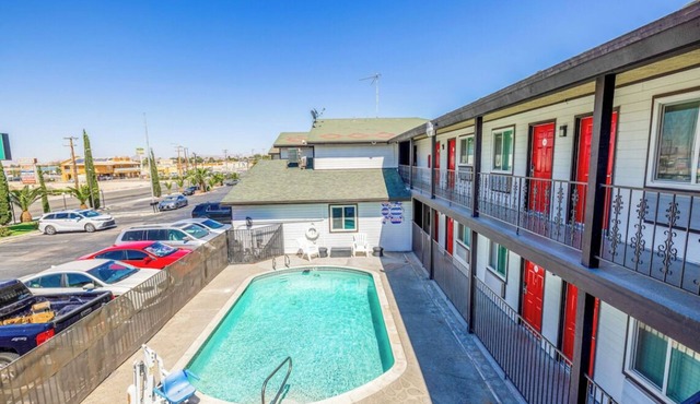 Comfortable Single Room Near I-15 – Great Location