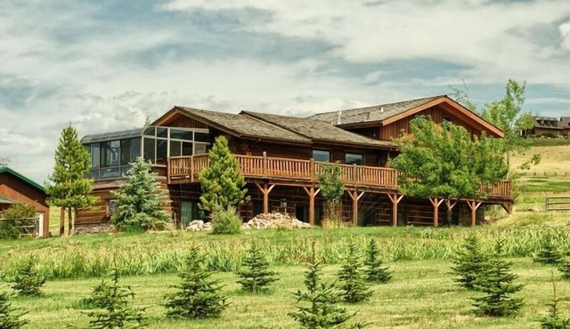 Comfy Country Condo (West) on 10 Acres between Bozeman & Big Sky