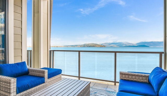 Contemporary Design w/Balcony-Seasons at Sandpoint