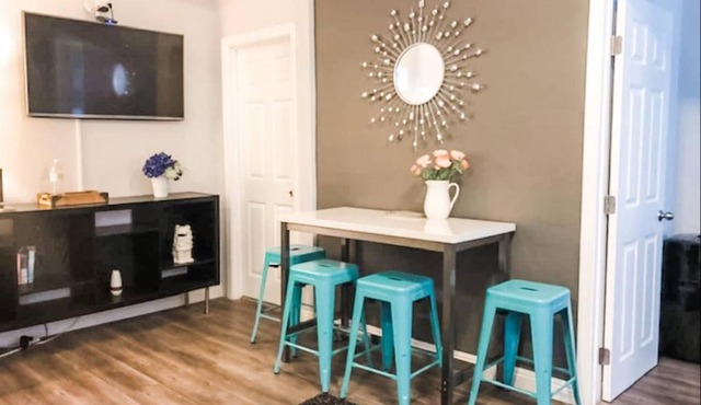 Convention close by 2BR Suite Free Parking