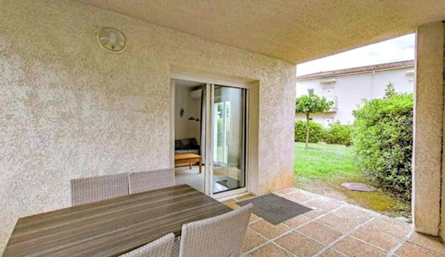 Corse T2 - garden and terrace 150 m from the sea, pool - quiet, ideal family