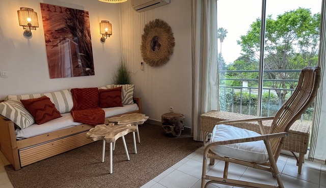 Cosy apartment at the foot of the beach