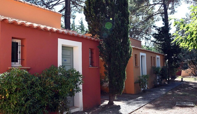 Cosy apartment in villa for 6 guests with pool, WIFI, A/C, TV, terrace and pets allowed