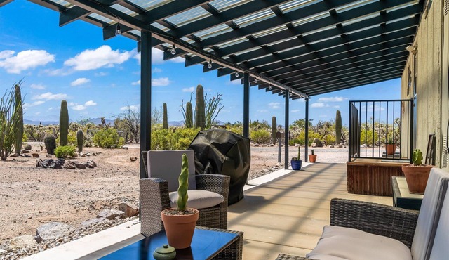 Cosy Desert Hideaway