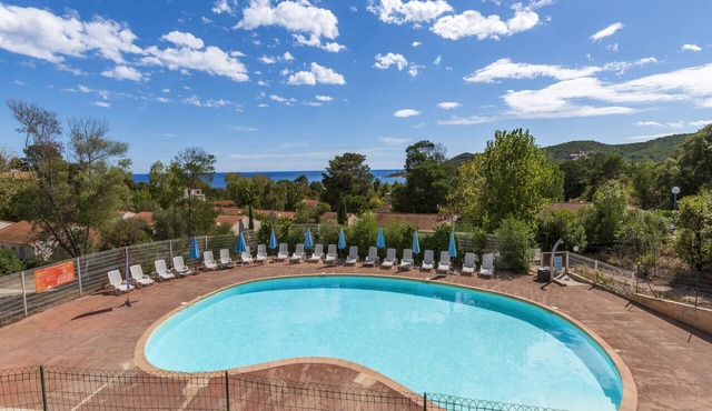Cottage 7 people near the sea with a swimming pool